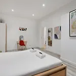 Elegance Et Confort Pour 10 Personnes Apartment Paris