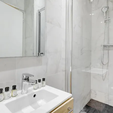 Lejlighed Elegance Et Confort Pour 10 Personnes Paris